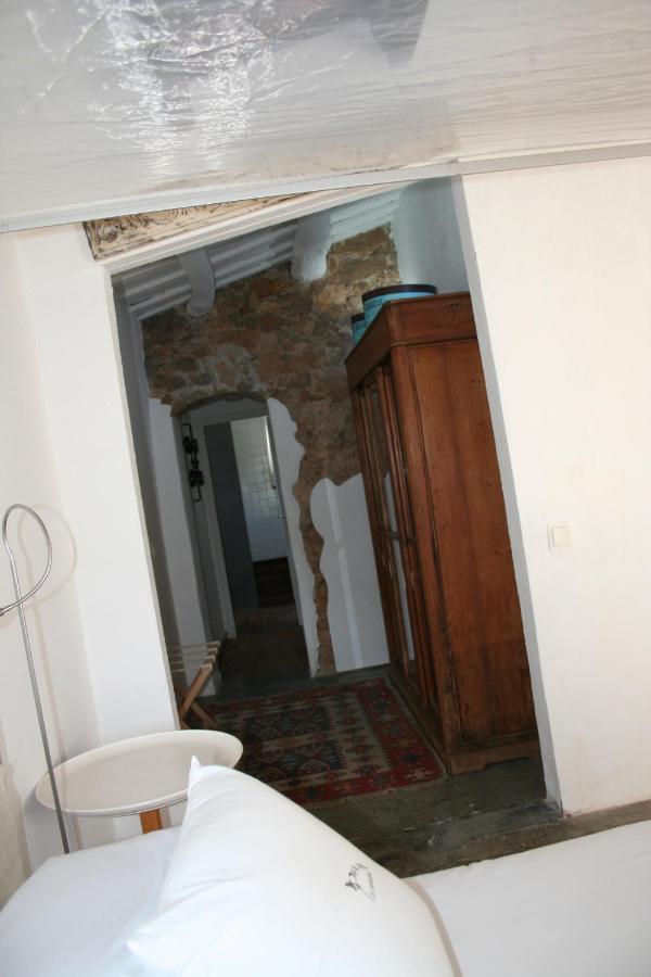 Bed and Breakfast Le Rondini Mont-ras  Exterior foto